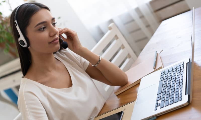 call-center-girl